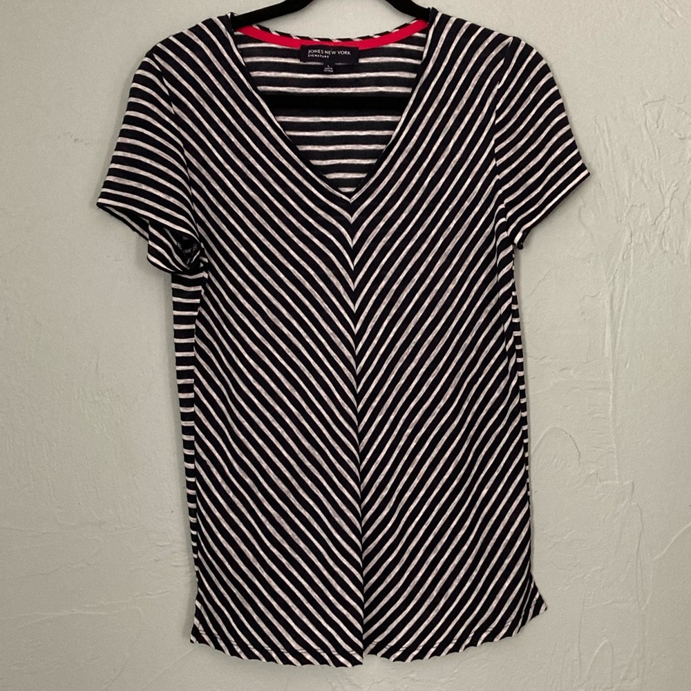 Jones New York Signature 
Blue / white striped